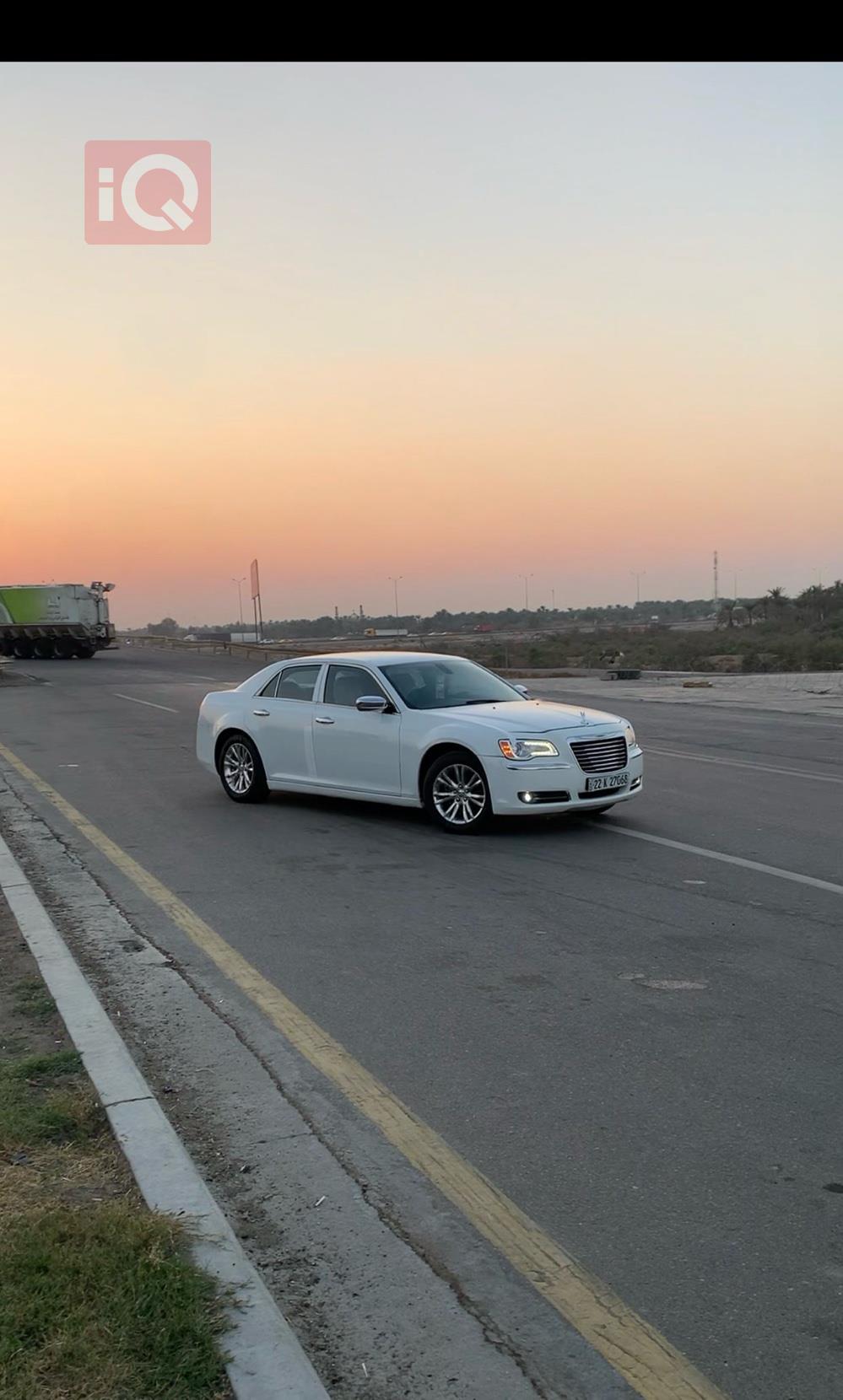 كرايسلر 300